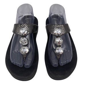 FitFlip Pewter Sandals Leather sz 8 with Bling!